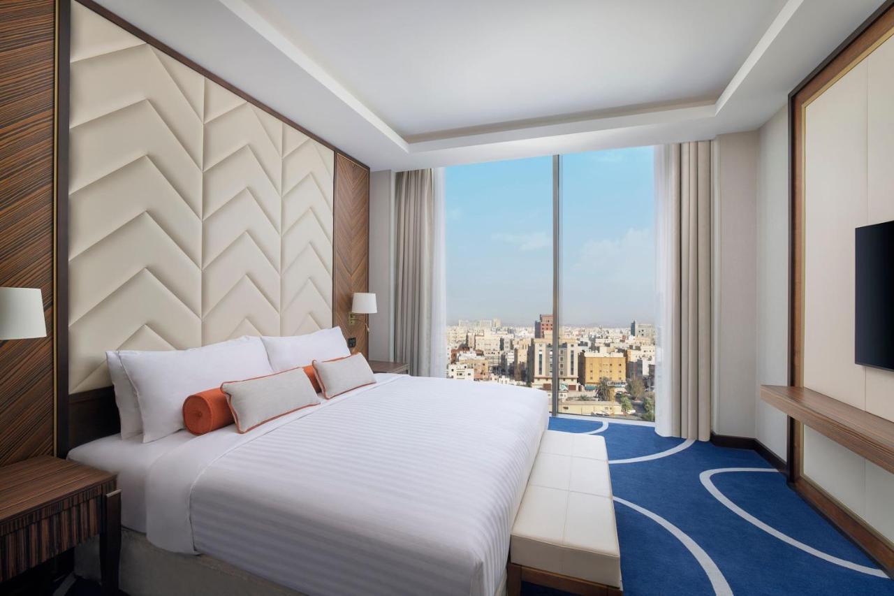 Jeddah Marriott Hotel Madinah Road Εξωτερικό φωτογραφία A bedroom at the hotel