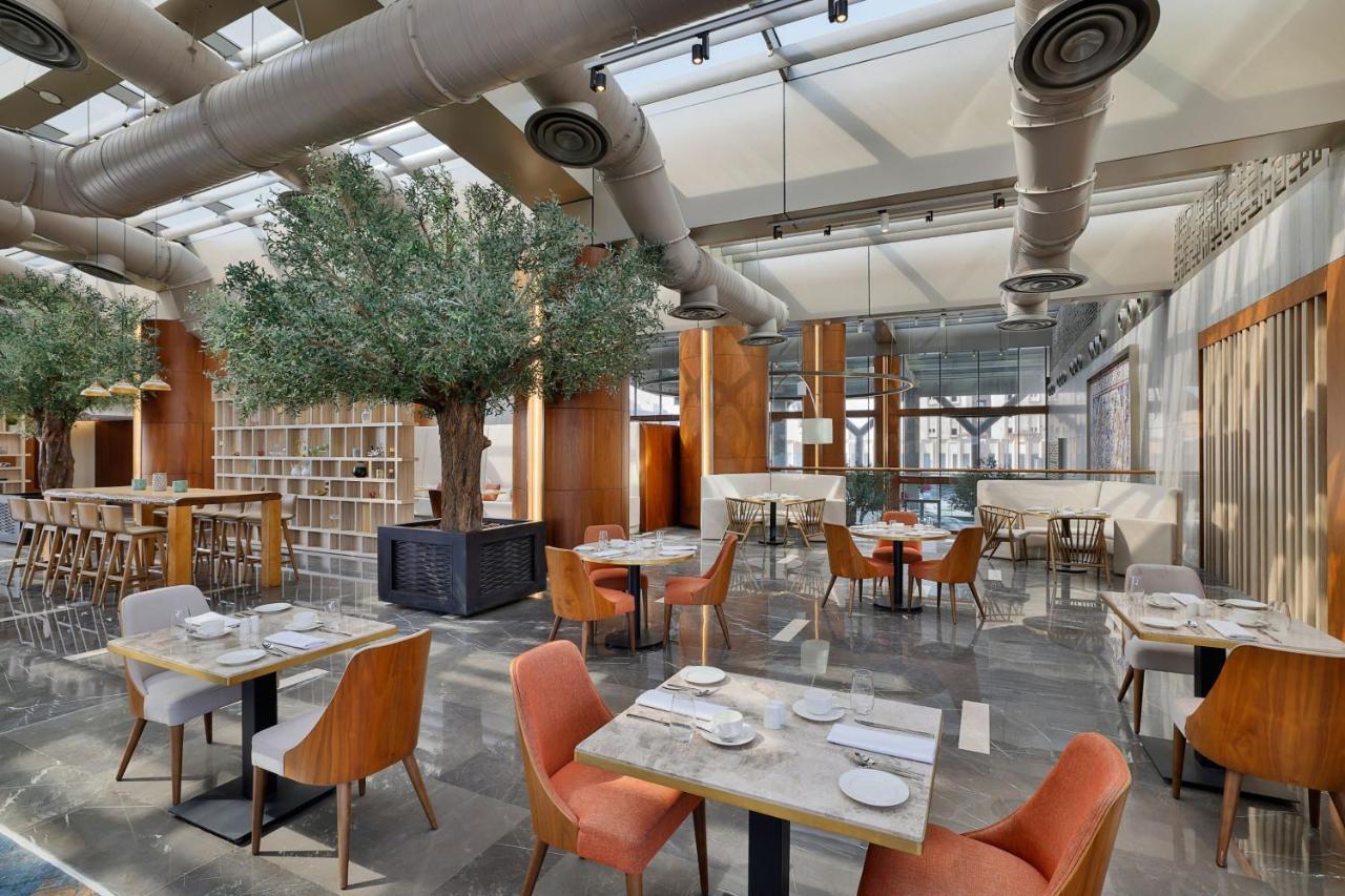 Jeddah Marriott Hotel Madinah Road Εξωτερικό φωτογραφία The interior of the restaurant