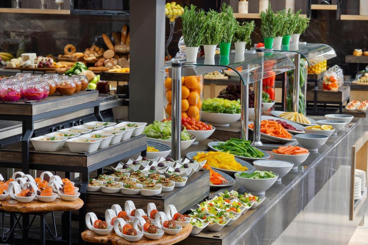 Jeddah Marriott Hotel Madinah Road Εξωτερικό φωτογραφία A salad bar