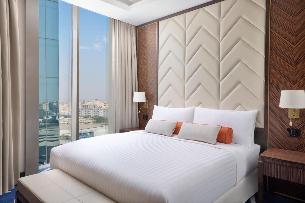 Jeddah Marriott Hotel Madinah Road Εξωτερικό φωτογραφία A bedroom at the hotel